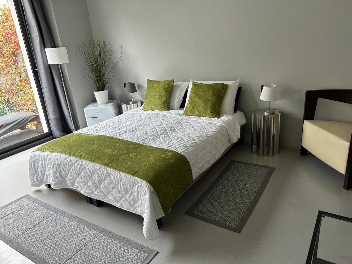 Loft Navigli With Private Garden Bed & Breakfast Milan Bagian luar foto
